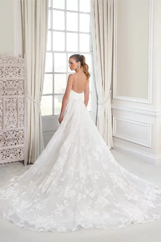 alexandra-lace-wedding-dress