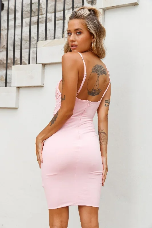 argentina-crossover-bust-bodycon-dress-pink