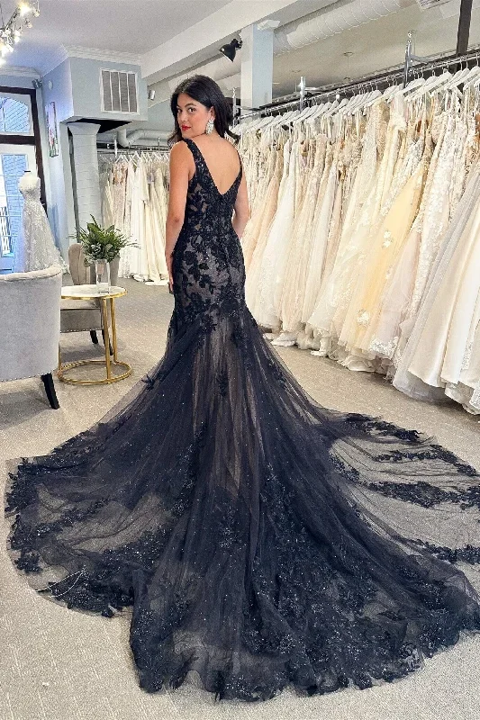 black-tulle-appliques-v-neck-trumpet-long-wedding-dress