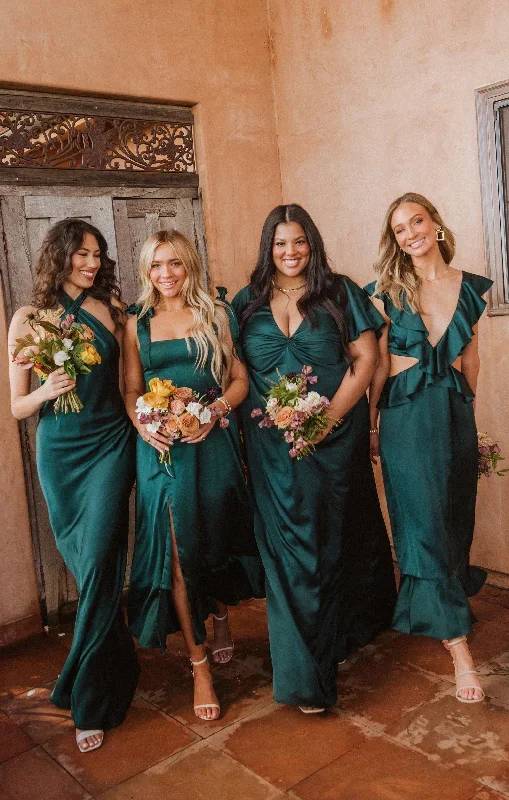 bridesmaid-fabric-swatch-deep-emerald-luxe-satin