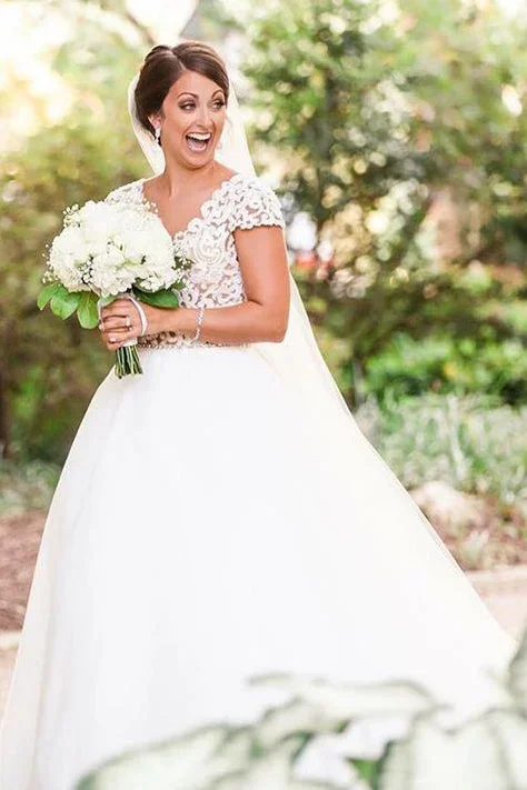 cap-sleeves-long-bridal-gown-with-appliques