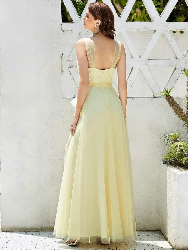 deep-v-neck-pleated-bodice-simple-tulle-wedding-dress-ep07303