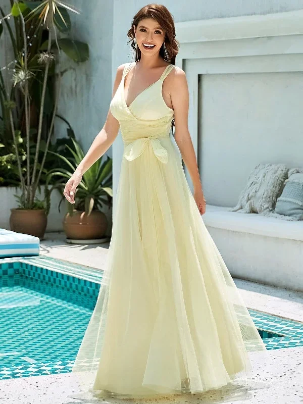 deep-v-neck-pleated-bodice-simple-tulle-wedding-dress-ep07303