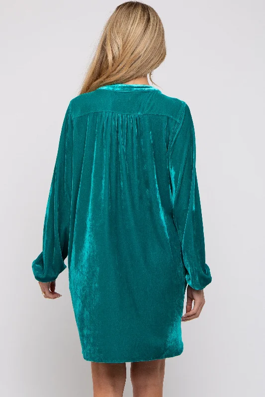 emerald-v-neck-velvet-maternity-dress