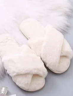 jessica-fluffy-slippers-white