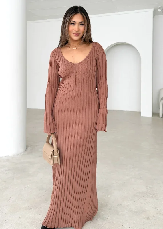 norah-knit-maxi-dress-clay