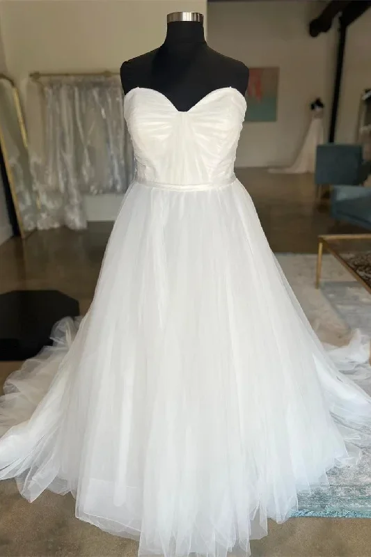 White Sweetheart A-Line Tulle Long Wedding Dress